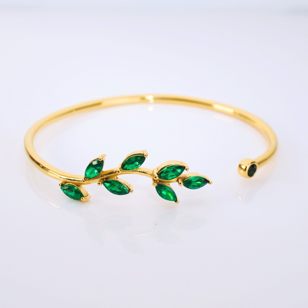 NEW Wreath Leaves Bejewelled 18K Gold Plated Adjustable Bangle - Green